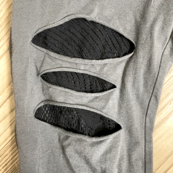 NIGHTCAP ripped legging, lace inset. Gry size 3 - Picture 2 of 4